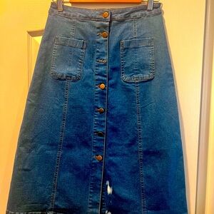 Cute midi length den skirt